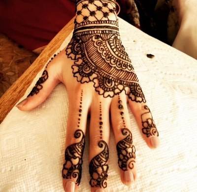 Henna Artist
